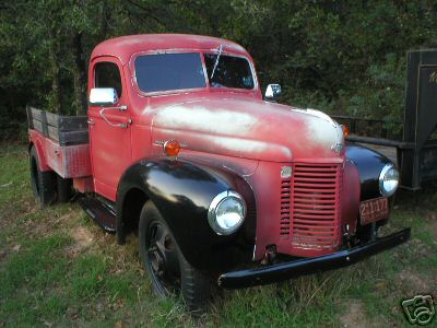 1941 International Truck, 1 Ton flatbed. 250ci Chevy/2spd powerglide. treadplate flatbed.